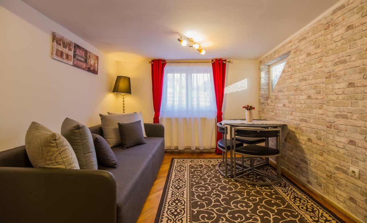 Rooftop Central Apartment Braşov Dış mekan fotoğraf