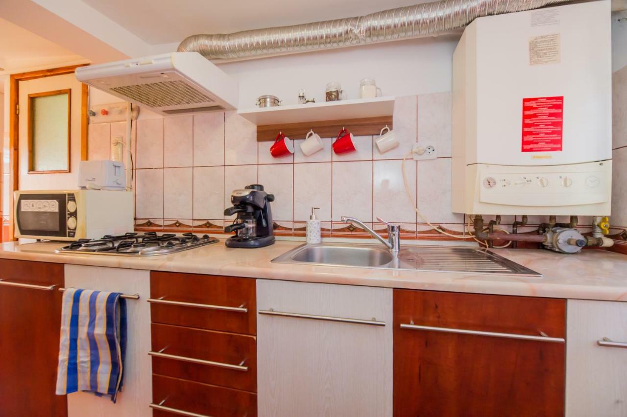 Rooftop Central Apartment Braşov Dış mekan fotoğraf